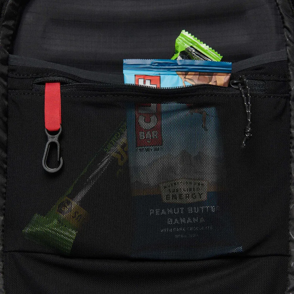 Distance 8 Backpack (Past Season)