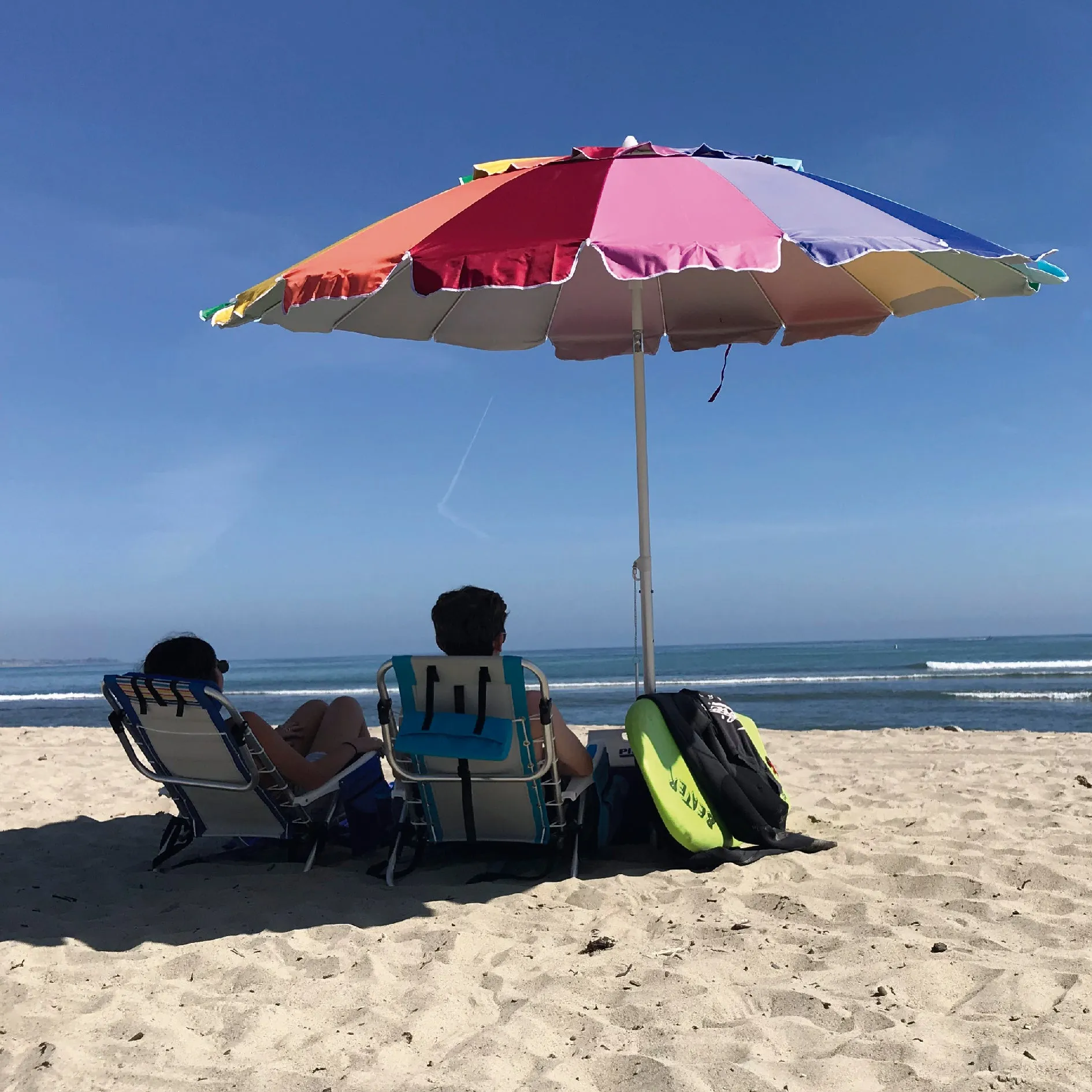 EasyGo 8 Foot HEAVY DUTY HIGH WIND Beach Umbrella - Giant 8' Beach Umbrella with Sand Anchor & Carrying Bag -Sturdy Pole