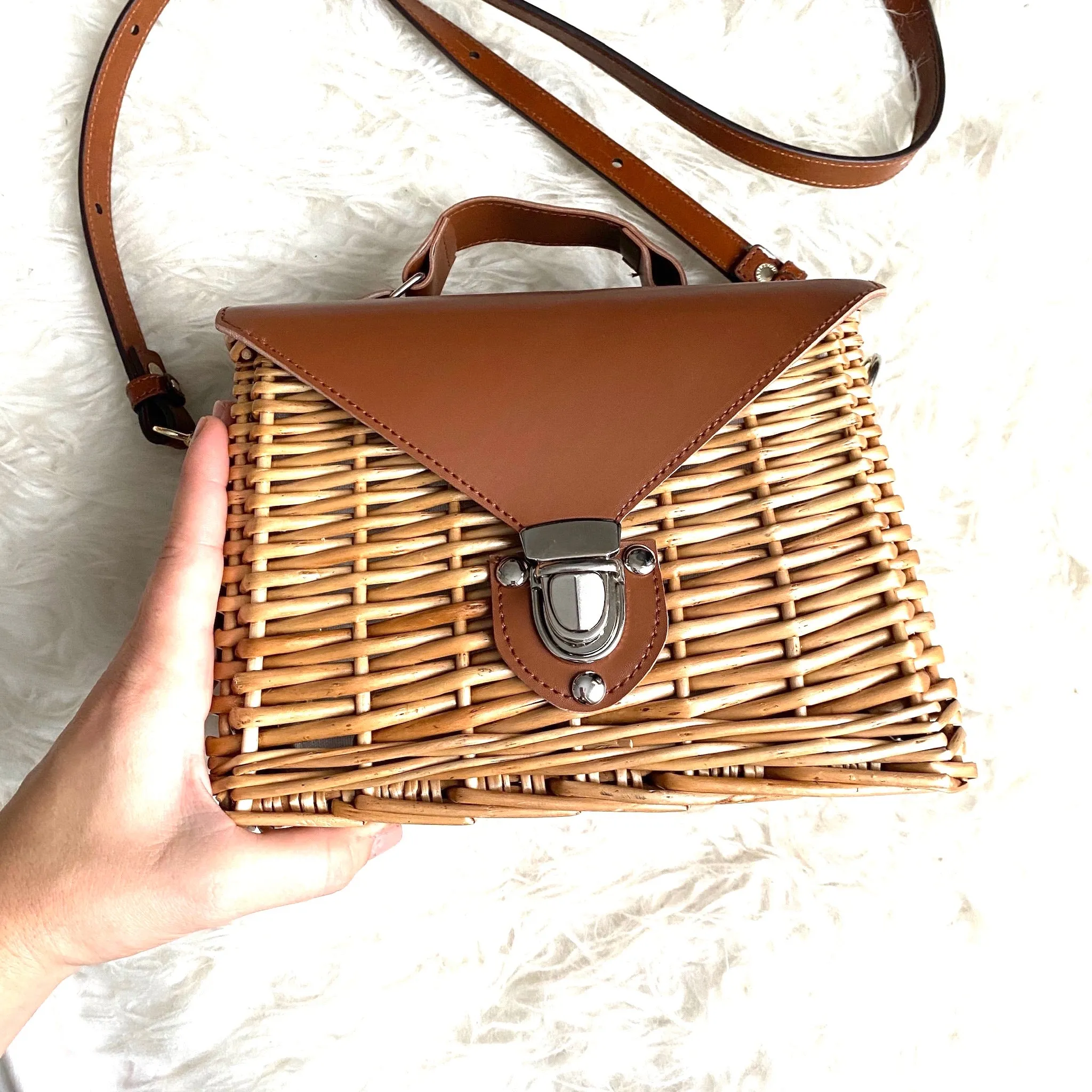 En Creme Woven Rattan and Leather Crossbody NWT