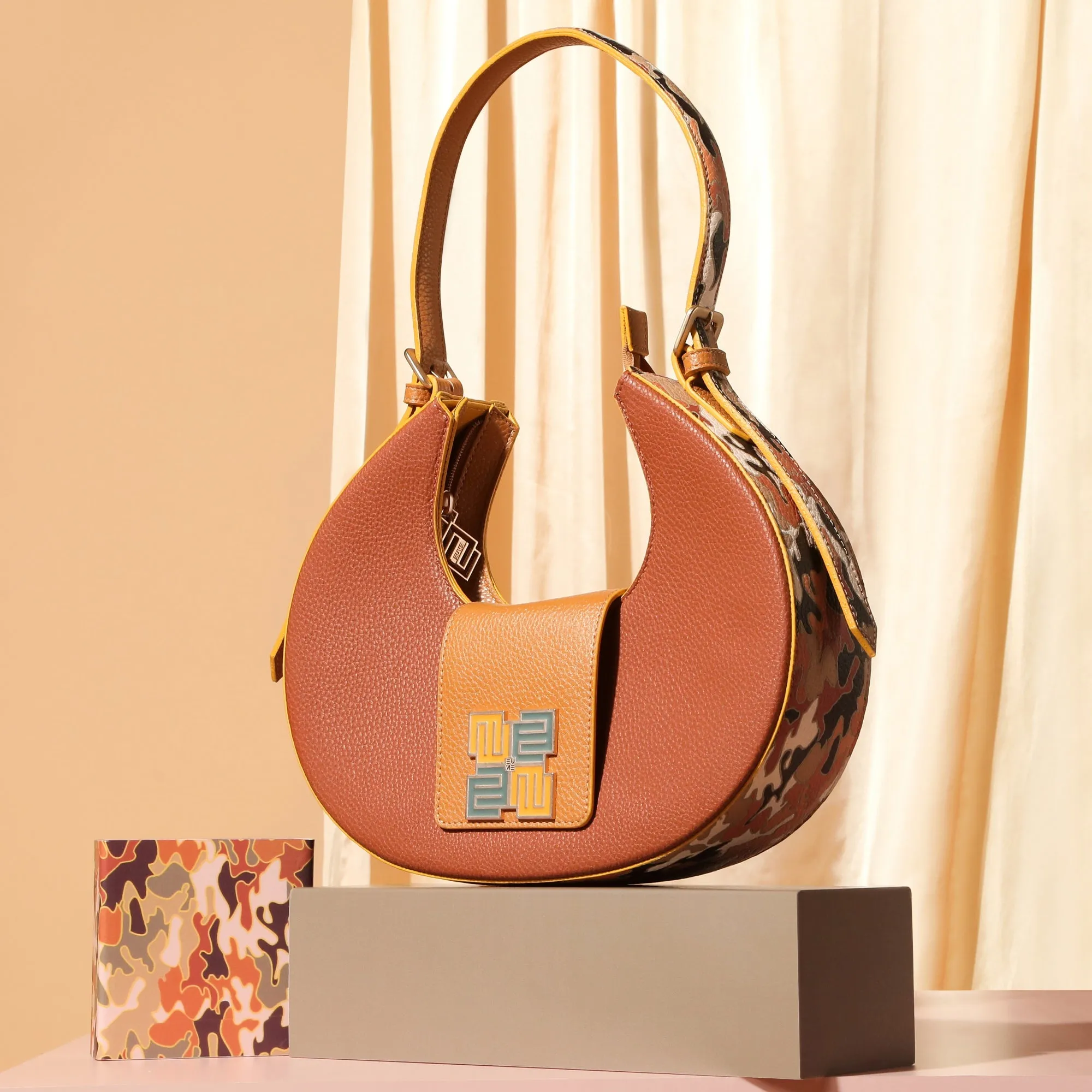 EUME Chestnut Saddle Bag