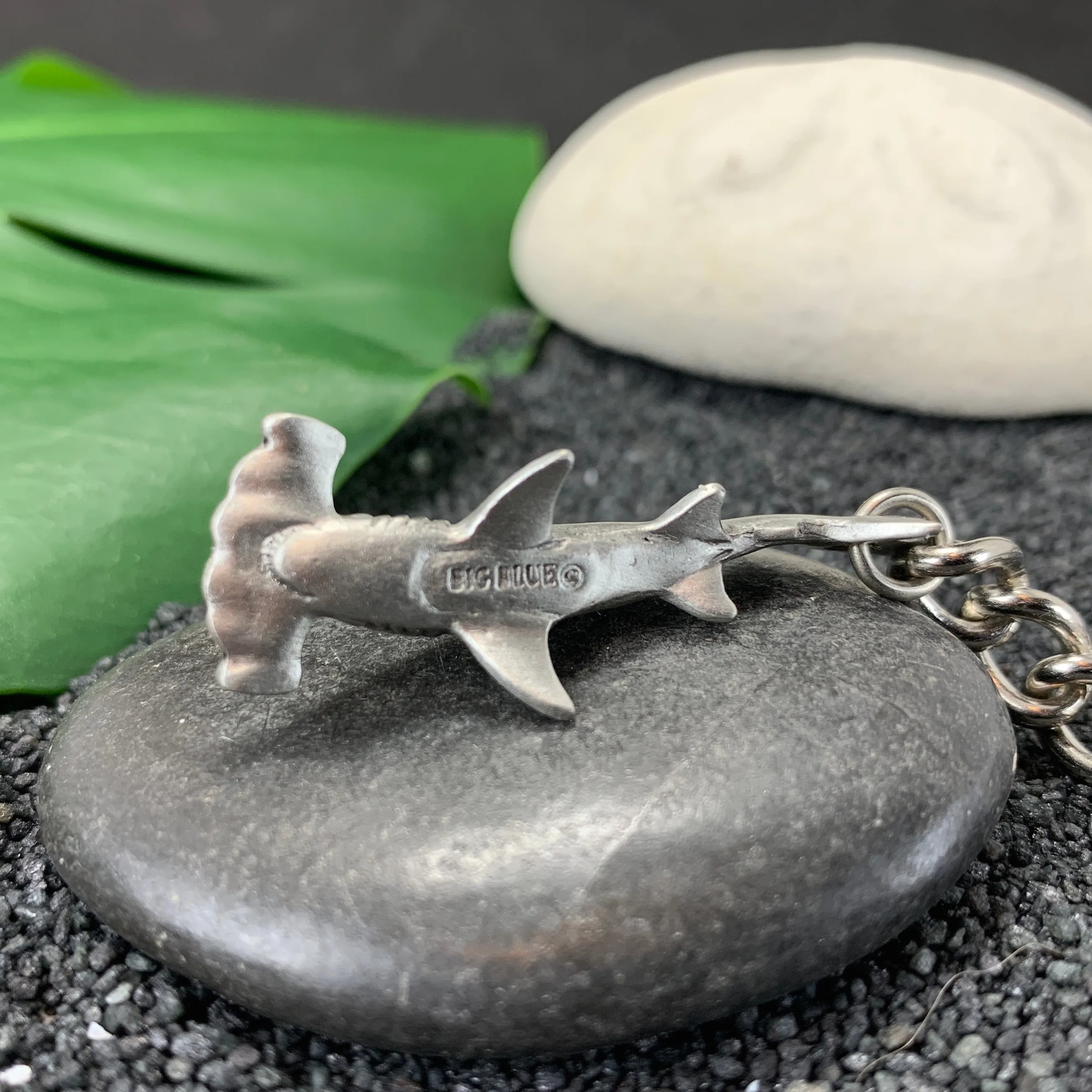 Hammerhead Shark Keychain for Men and Women- Hammerhead Shark Charm, Gifts for Shark Lovers,  Realistic Shark Key Fob, Sea Life Keychain, Scuba Gifts