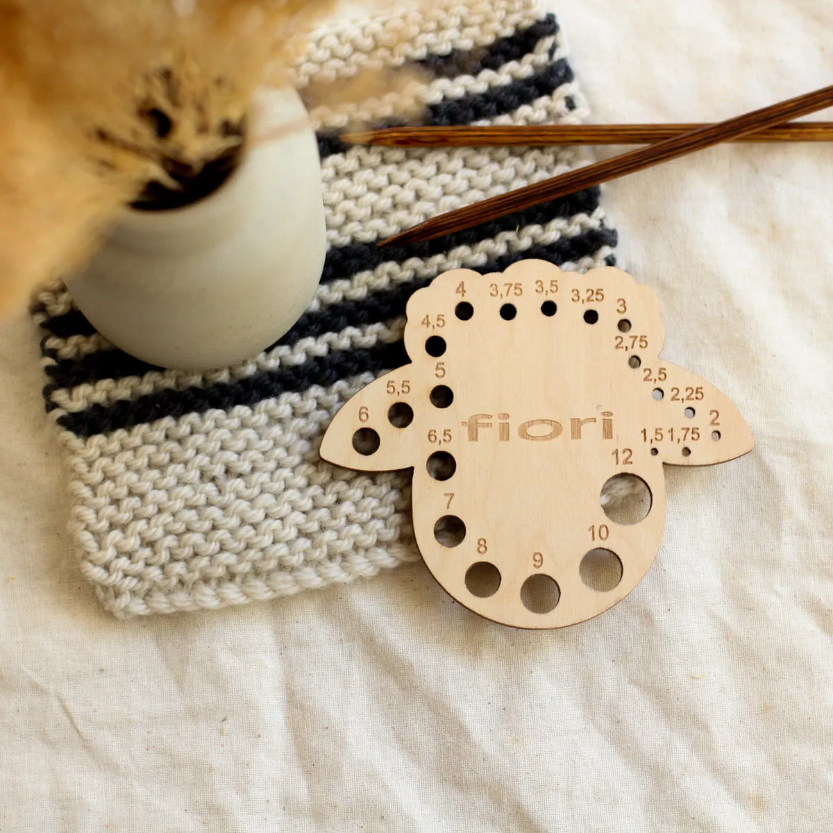 Knitting Needle Gauge | Sheep