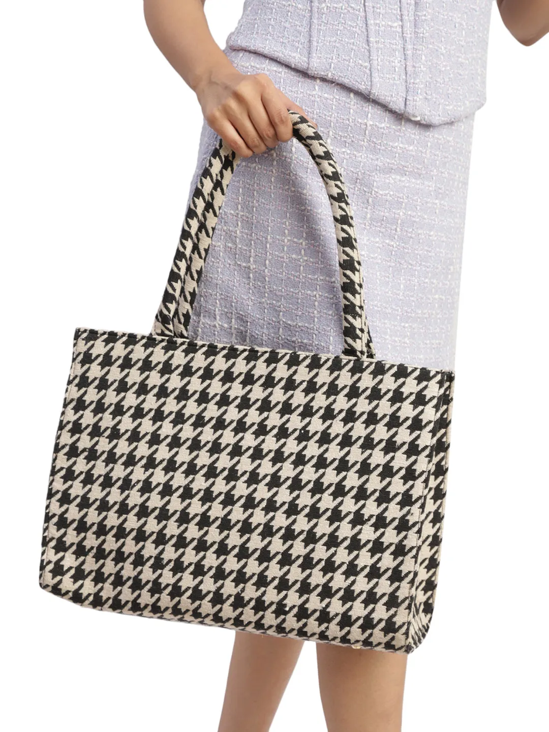 London Missy Tote Bag