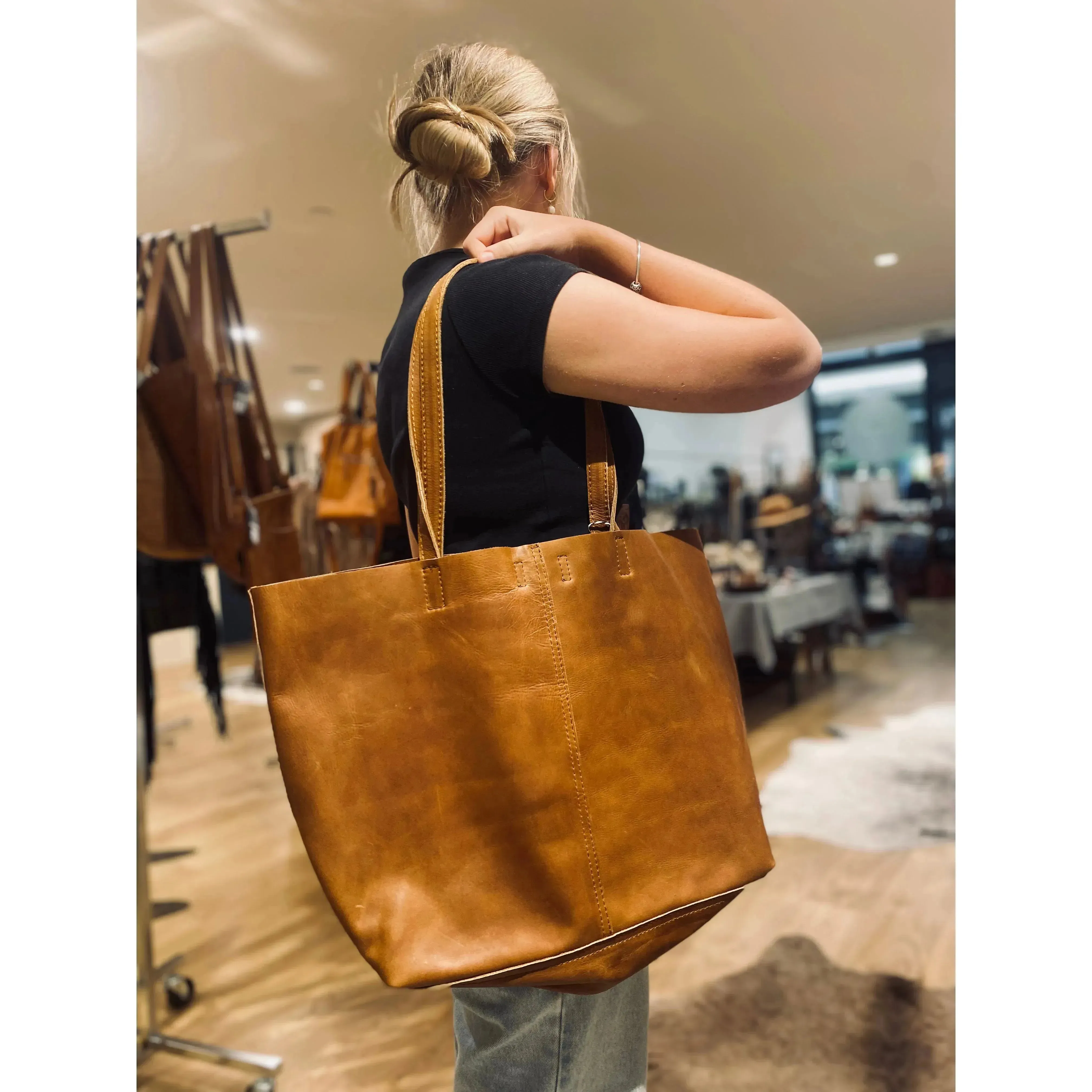 Square All Leather Tote #salt